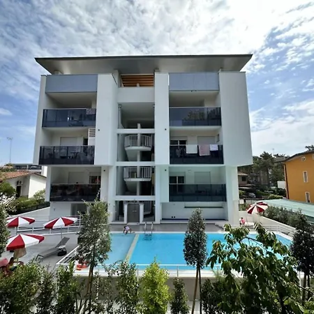 Pool Flat 400m From Bibione