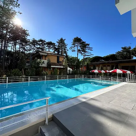 Pool Flat 400m From * Bibione