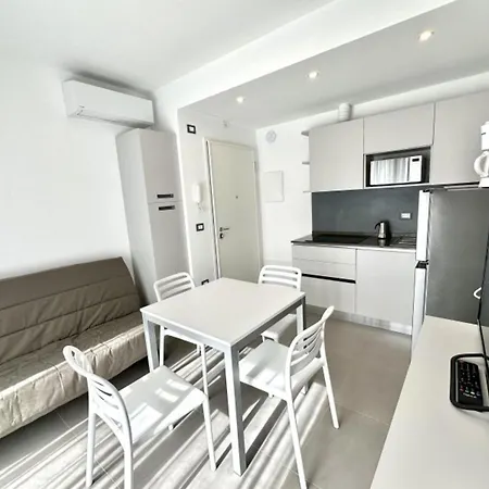 Apartment Pool Flat 400m From *