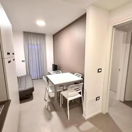 Pool Flat 400m From Apartment