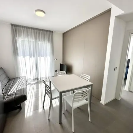 Pool Flat 400m From Bibione