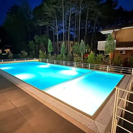 Apartman Pool Flat 400m From