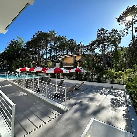 Pool Flat 400m From * Bibione