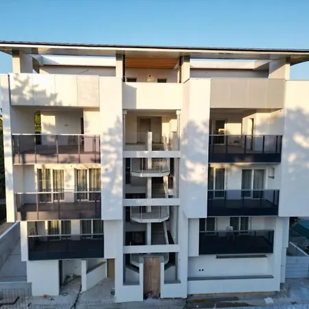 Pool Flat 400m From * Bibione