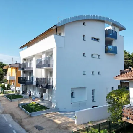 Pool Flat 400m From Apartment Bibione